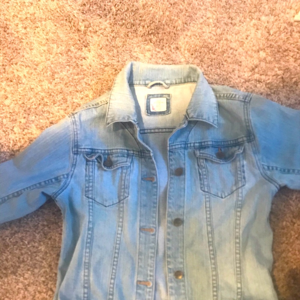 Women’s medium denim jacket